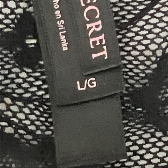 Victoria's Secret Elegant Black Lace Panty size L - Picture 6 of 7